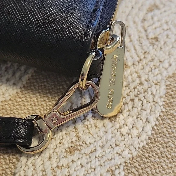 MK walletp8 - Picture 6 of 16